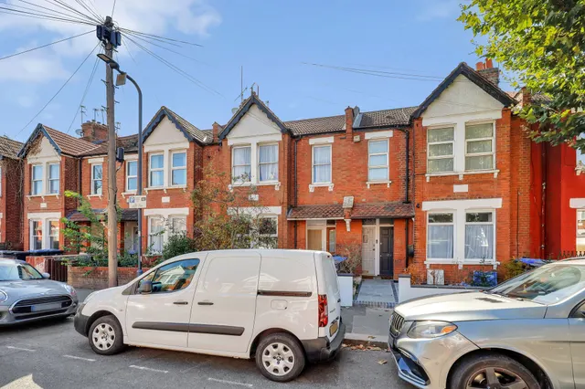 Deacon Road, London, NW2, photo 1