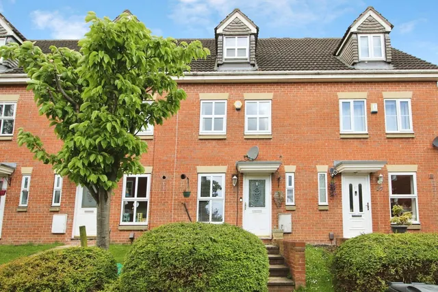 Fulneck Close, LEEDS, West Yorkshire, LS11, photo 1