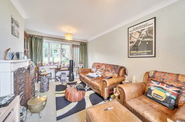 Photo 2 — Field Road, Farnborough, Hampshire, GU14 9DJ
