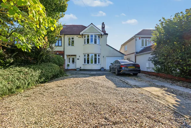 Higham Lane, Nuneaton, CV11, photo 1