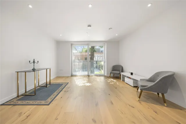 Photo 3 — Primrose House, Churchfield Road, KT13