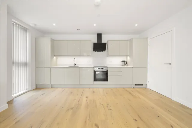 Primrose House, Churchfield Road, KT13, photo 1