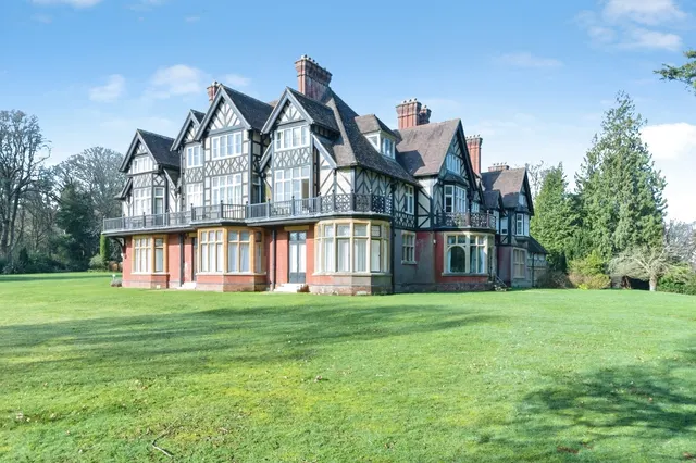 Castle Malwood Lodge, Minstead, SO43, photo 1