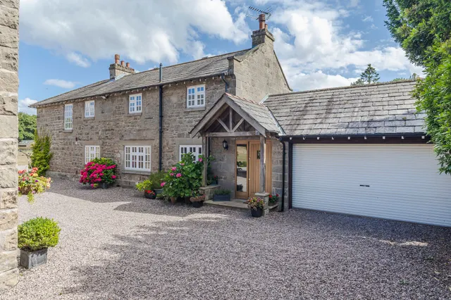 Manley, Frodsham, photo 2