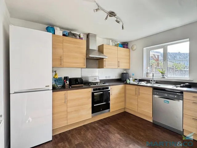 Evergreen Way, Repton Park, TN23, photo 2