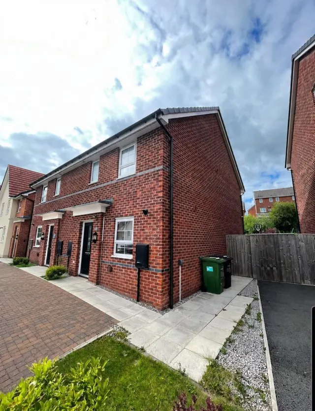 Treacle Avenue, Macclesfield, SK11, photo 1