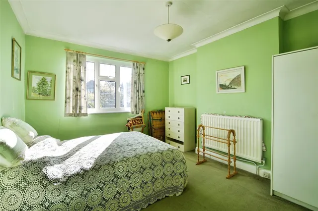 Photo 3 — Friars Avenue, London, N20