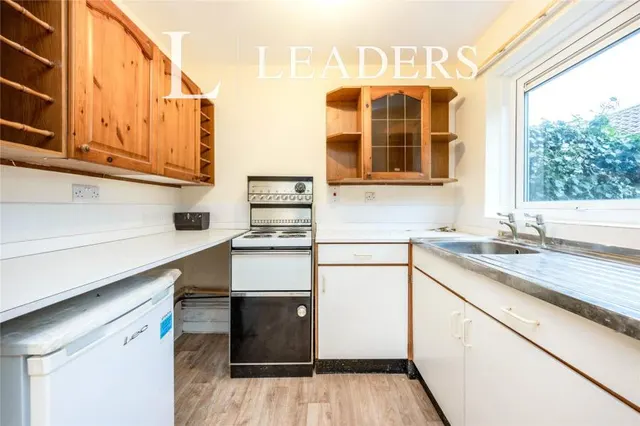 Brownbaker Court, Neath Hill, MK14, photo 3