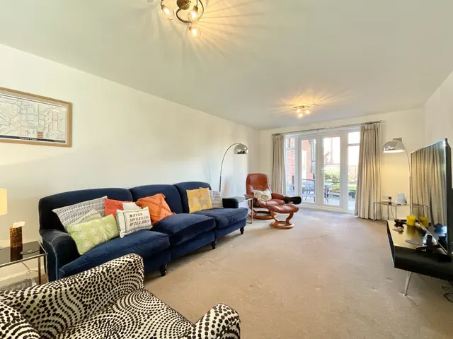 Maureen Campbell Drive, Weston, CW2, photo 2