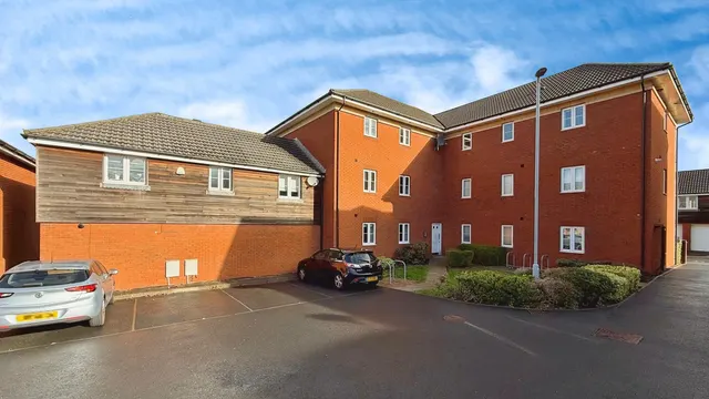Photo 2 — Latimer Close, Brislington, Bristol, BS4 4FG
