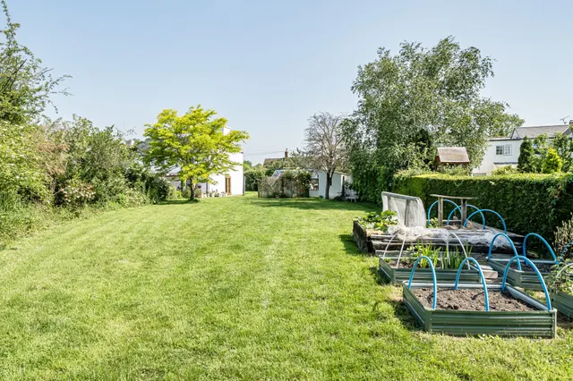 Bath Road, Eastington, GL10, photo 3