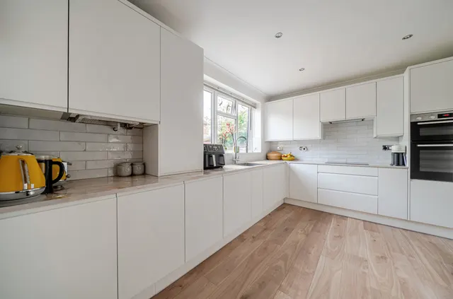 Burnet Avenue, Burpham, GU1, photo 2