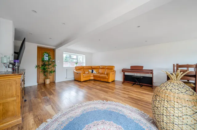 Burnet Avenue, Burpham, GU1, photo 3