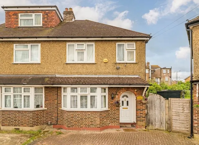 Ronelean Road, Surbiton, KT6, photo 1