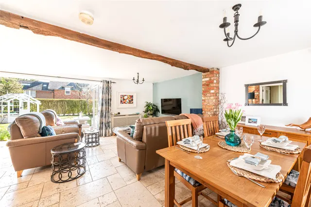 Cublington Road, Aston Abbotts, HP22, photo 2