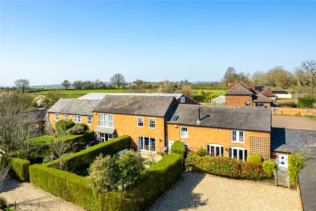 Cublington Road, Aston Abbotts, HP22, photo 1