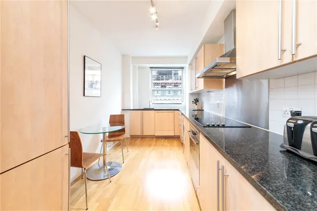 Weymouth Street, Fitzrovia, W1W, photo 2