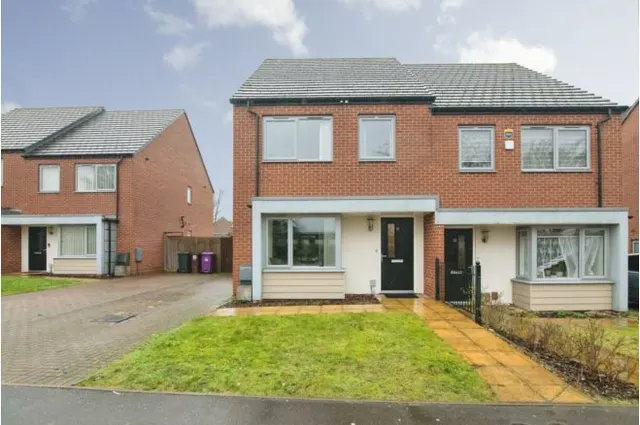 Dudley Street, Bilston, photo 1