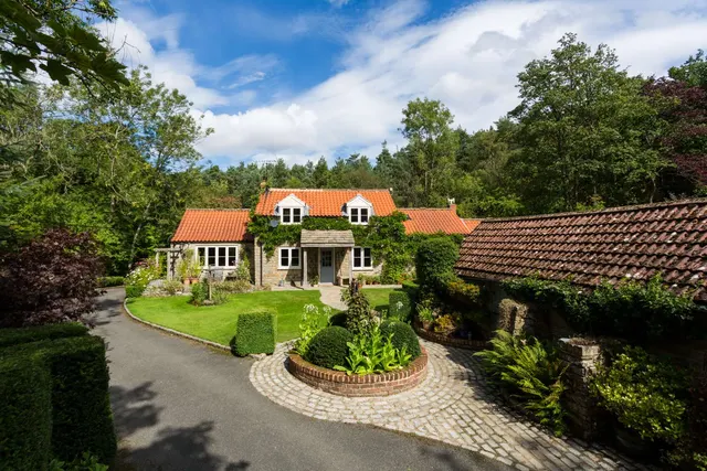 Stape, Pickering, North Yorkshire, YO18 8HS, photo 1