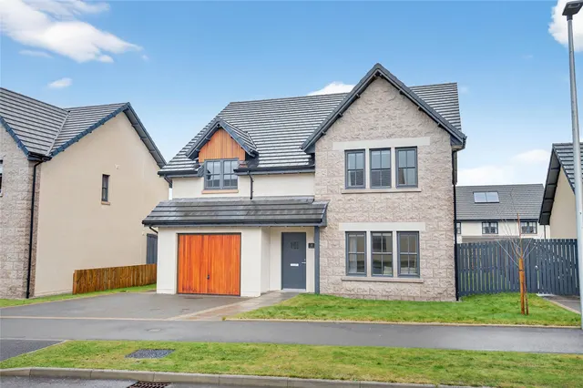 Court Drive, Aboyne, AB34, photo 2