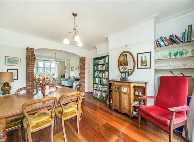 Photo 3 — Senlac Road, Lee, SE12
