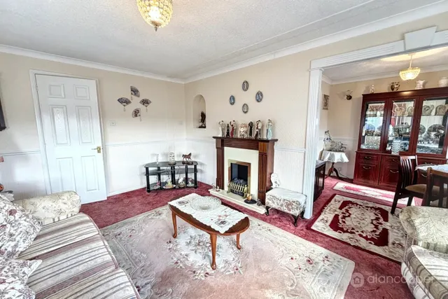 Mill Farm Park, Bulkington, CV12, photo 3