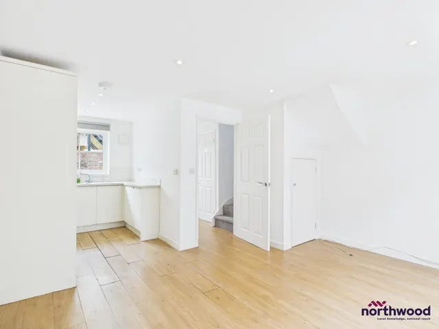 Lushington Lane, Eastbourne, BN21, photo 3