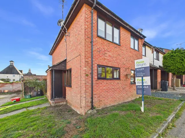 Hilton Close, Manningtree, CO11, photo 1