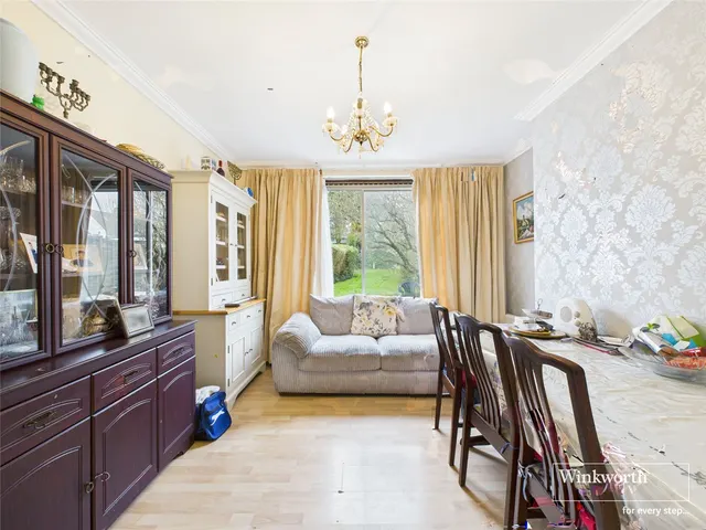 Holders Hill Avenue, Hendon, NW4, photo 3