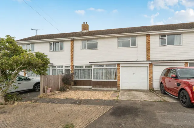 Holford Green, Selsey, PO20, photo 1