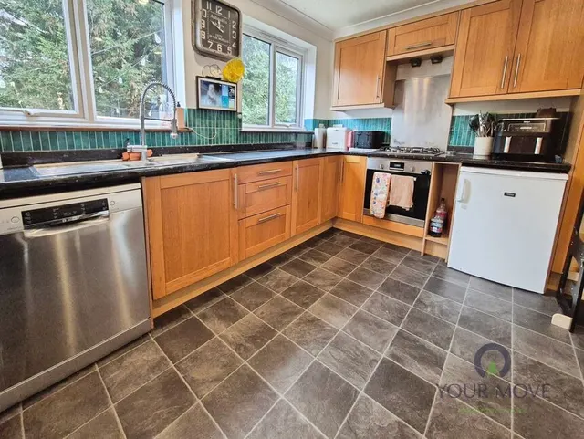 Manor Way, Polegate, BN26, photo 3