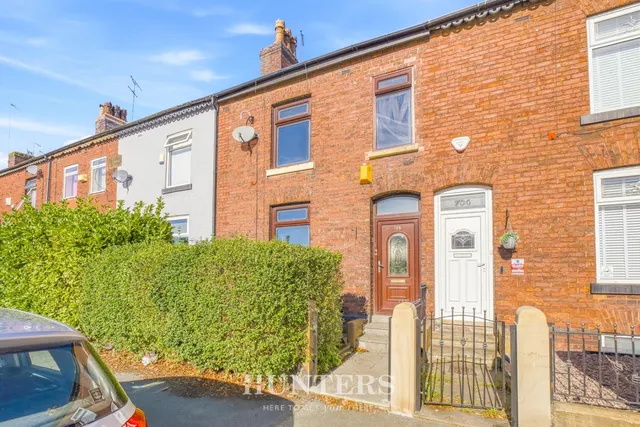 Manchester Old Road, Middleton, M24, photo 1