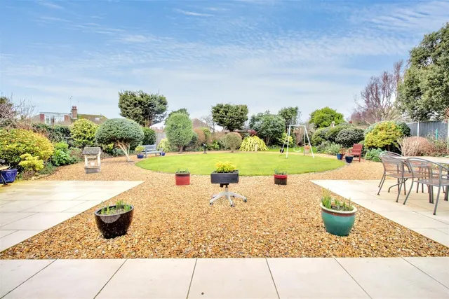 Photo 2 — Alinora Crescent, Goring-By-Sea, Worthing