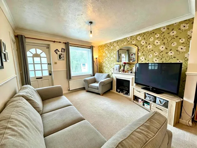 Photo 2 — Francomes, Swindon, Wiltshire, SN25 1RP