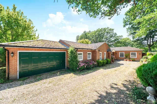 Arrow Lane, Hartley Wintney, Hampshire, RG27 8LR, photo 1