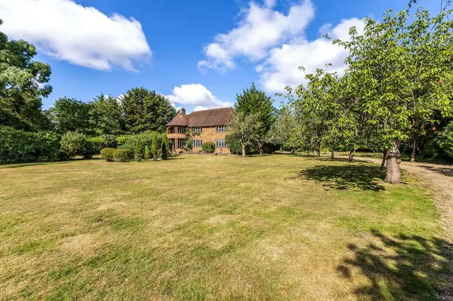 Photo 3 — Terrys Lane, Cookham, Berkshire, SL6 9RR