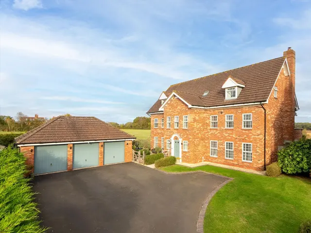 Pebworth Drive, Hatton Park, CV35, photo 1