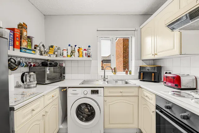 Roebuck Court, Didcot, photo 2