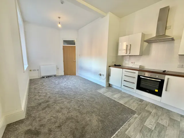 Short Hill, Nottingham, NG1, photo 2