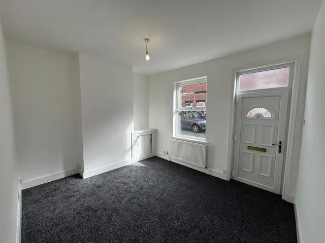 Robin hood street, WF10, photo 2