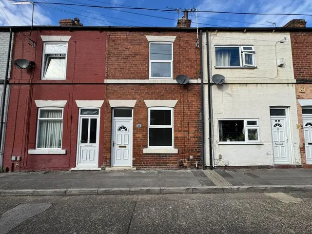 Robin hood street, WF10, photo 1
