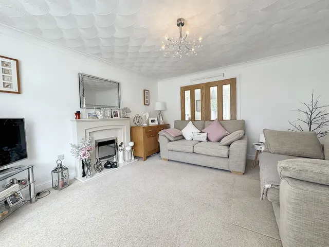 Photo 3 — Lon Hyfryd, Abergele, Abergele, Conwy, LL22 8QE