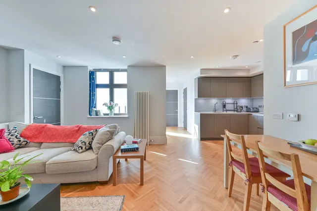 Flat 10, Ivor House, 5 Acre Lane, London, photo 1