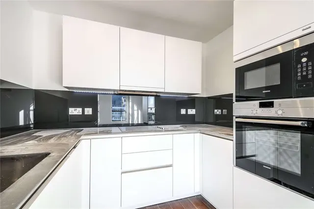 Upper Richmond Road, Putney, SW15, photo 3