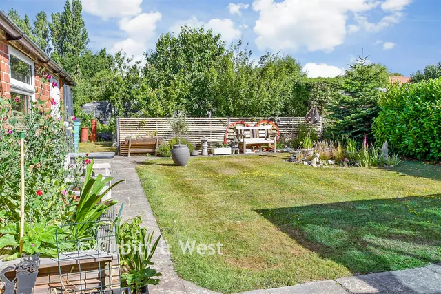 Hewarts Lane, Bognor Regis, PO21, photo 2