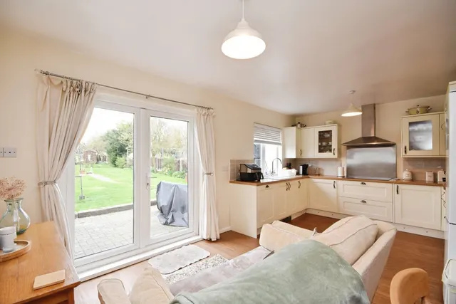 Photo 2 — Fambridge Road, Rochford, Essex, SS4