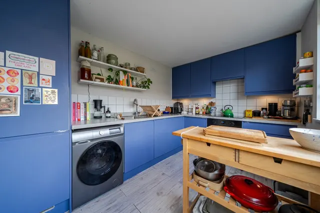 Photo 3 — Wentworth Crescent, SE15