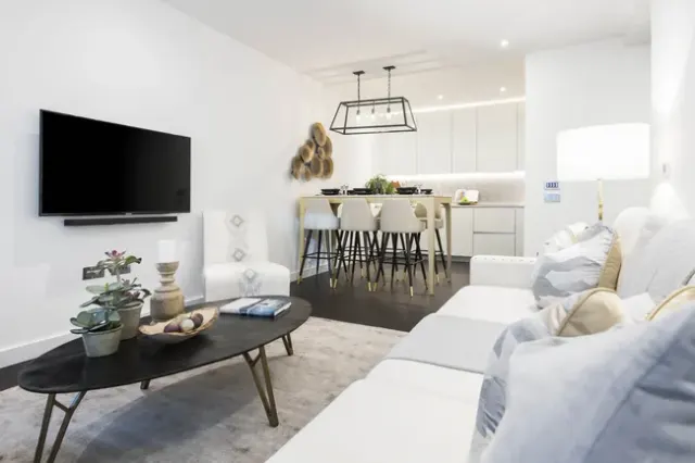 Luxury Two Bedroom Apartment To Let ...