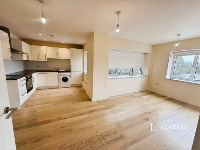 London Road, East Grinstead, RH19, photo 3