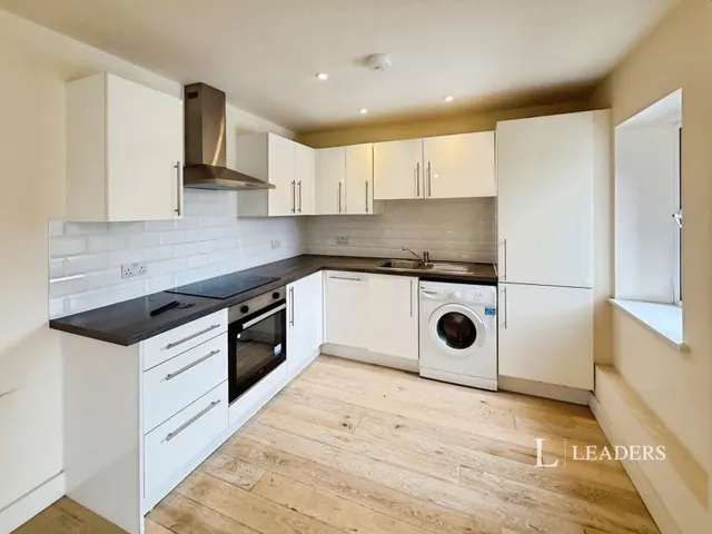 London Road, East Grinstead, RH19, photo 2